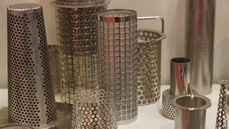 High Quality 304 & 316 Stainless Steel Wire Mesh Filters Multiple Styles For Air Filter Perforated Cylinder Filter Tube